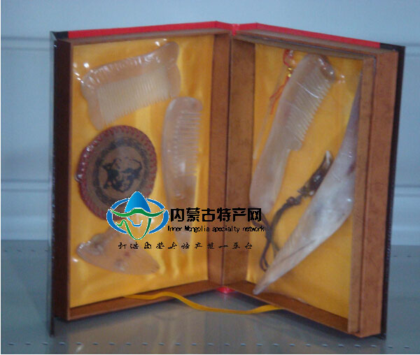 17c吃瓜网
工艺 牛角梳礼盒 饰品 纯天然牛角保健梳按摩
